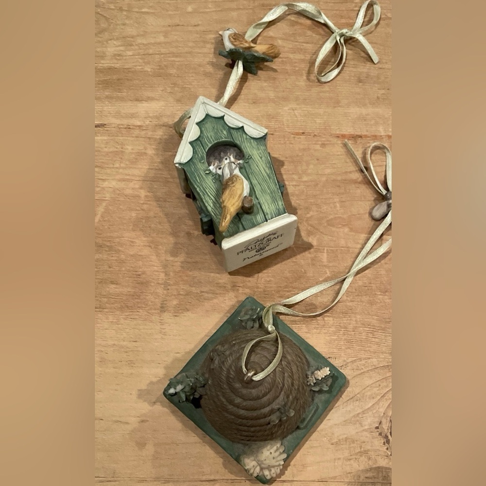 Pfaltzgraff Naturewood Decor figurines ornaments birdhouse beehive set of 2